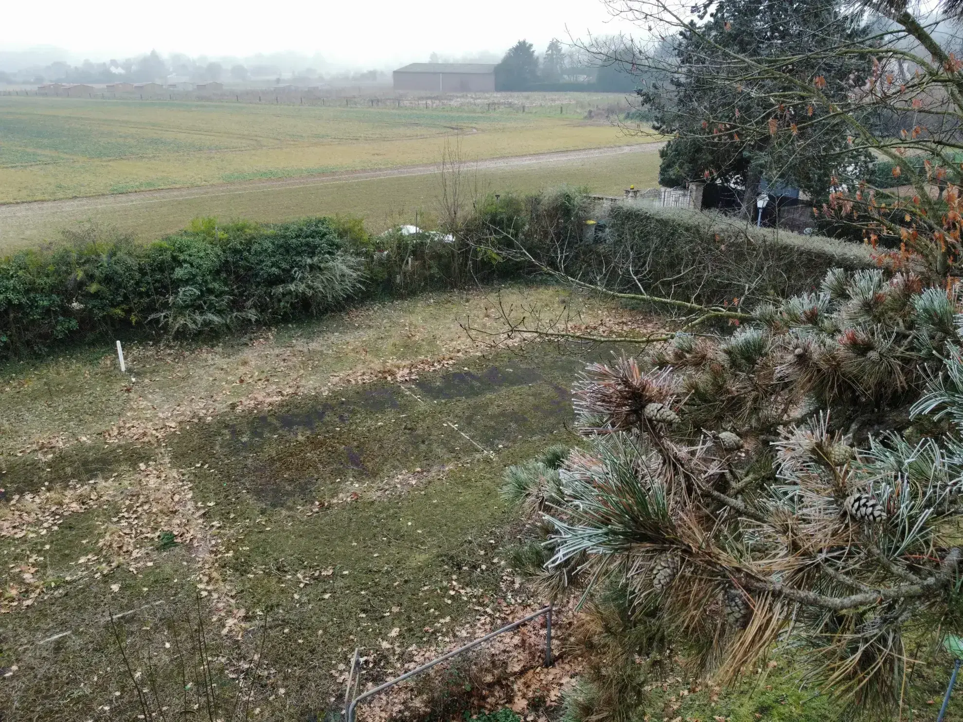 Terrain constructible de 400 m² à Jouars-Pontchartrain dans les Yvelines 