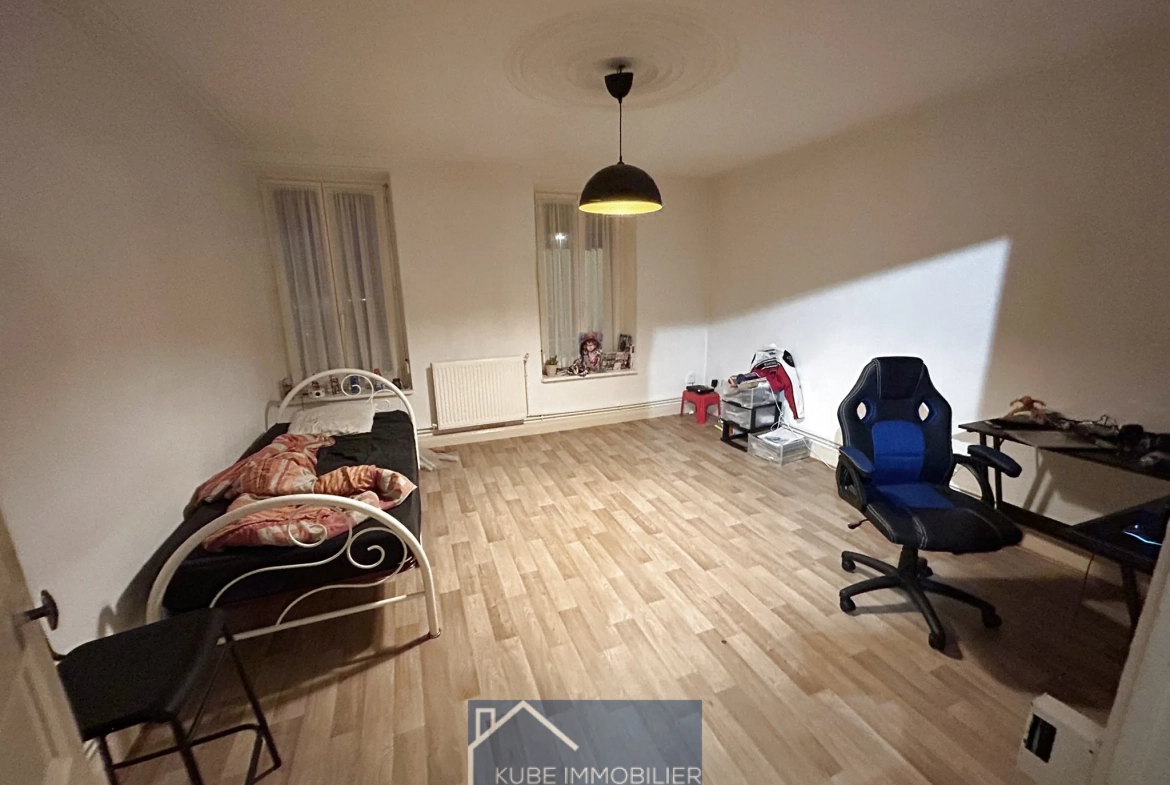 Investissement immobilier à Remilly - Immeuble de 4 logements loués 