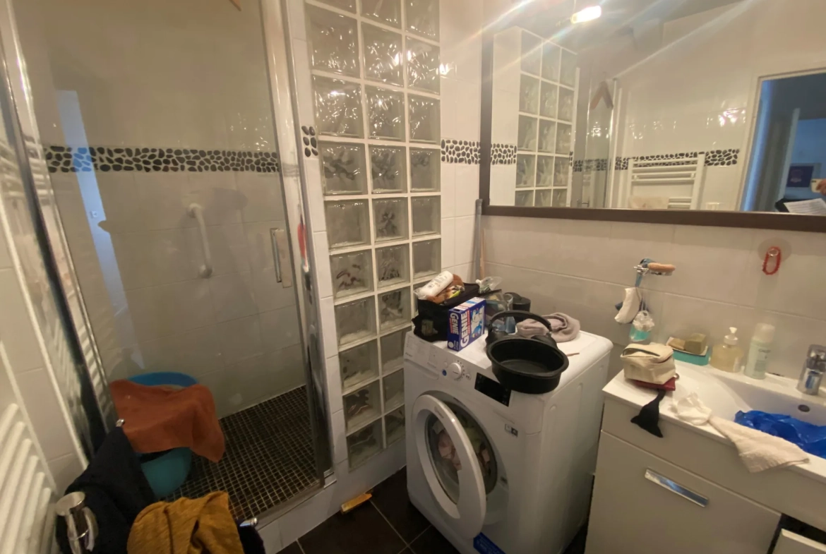 Appartement 2 pièces à Montgeron dans résidence sécurisée avec parking et balcon 