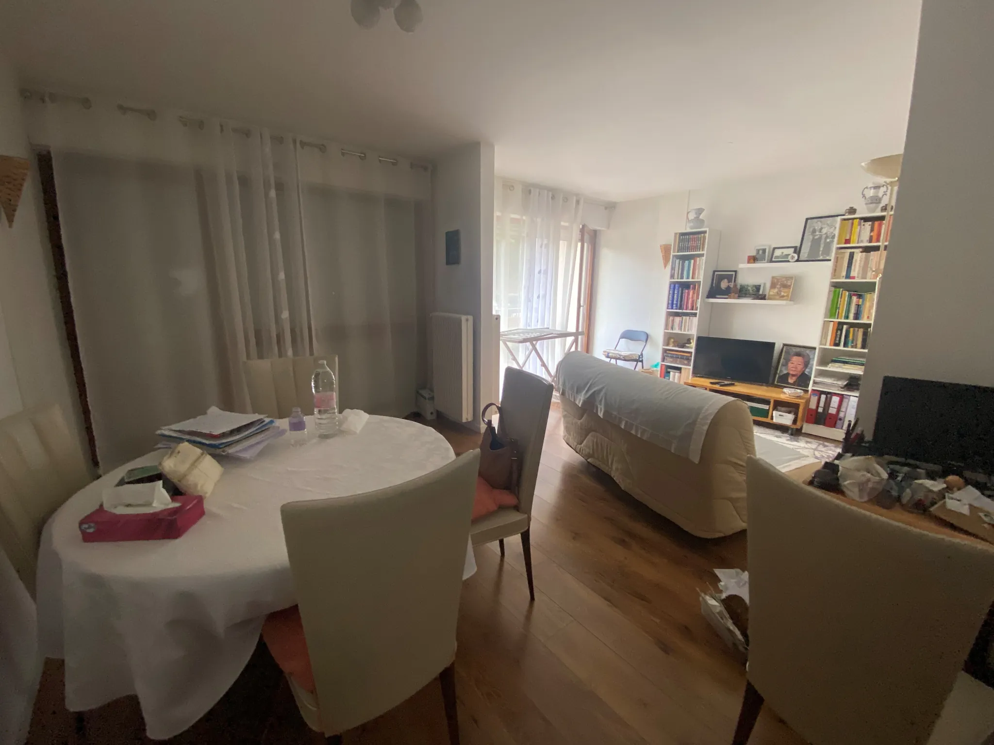 Appartement 2 pièces à Montgeron dans résidence sécurisée avec parking et balcon 