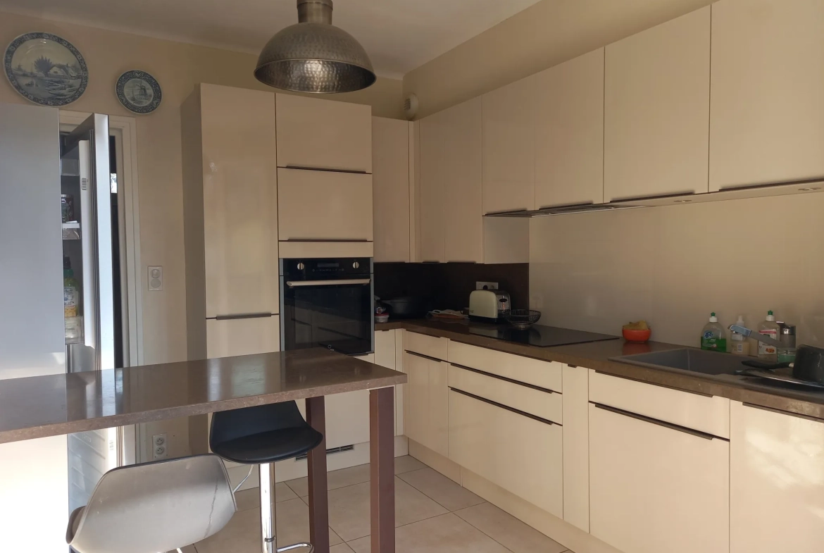 Charmante maison avec dépendance, garage et jardin à Moissac 