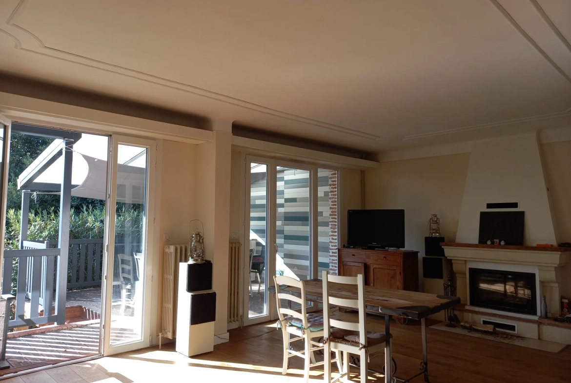Charmante maison avec dépendance, garage et jardin à Moissac 
