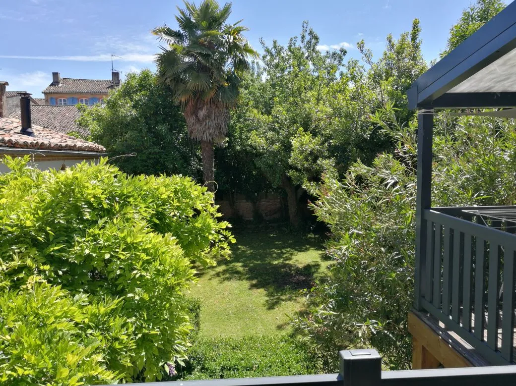 Charmante maison avec dépendance, garage et jardin à Moissac 
