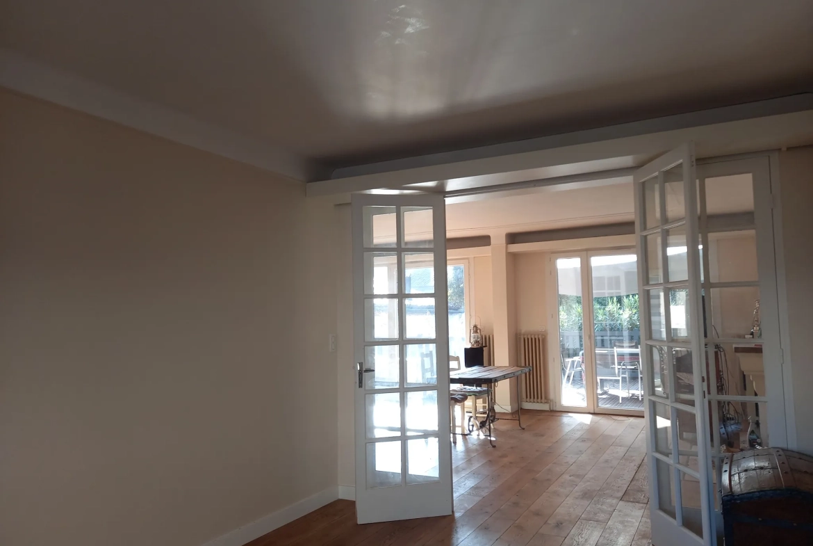 Charmante maison avec dépendance, garage et jardin à Moissac 