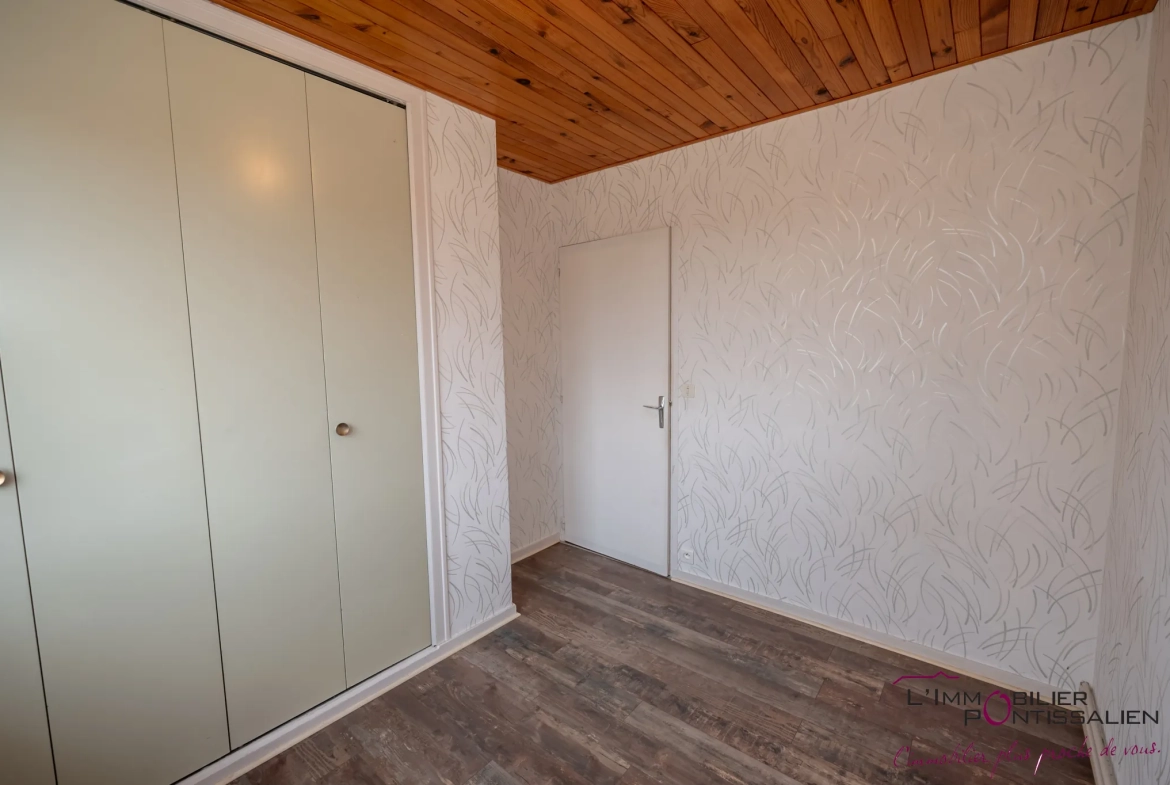 Maison individuelle avec 6 chambres sur 676 m² à Courvières, Franche-Comté 