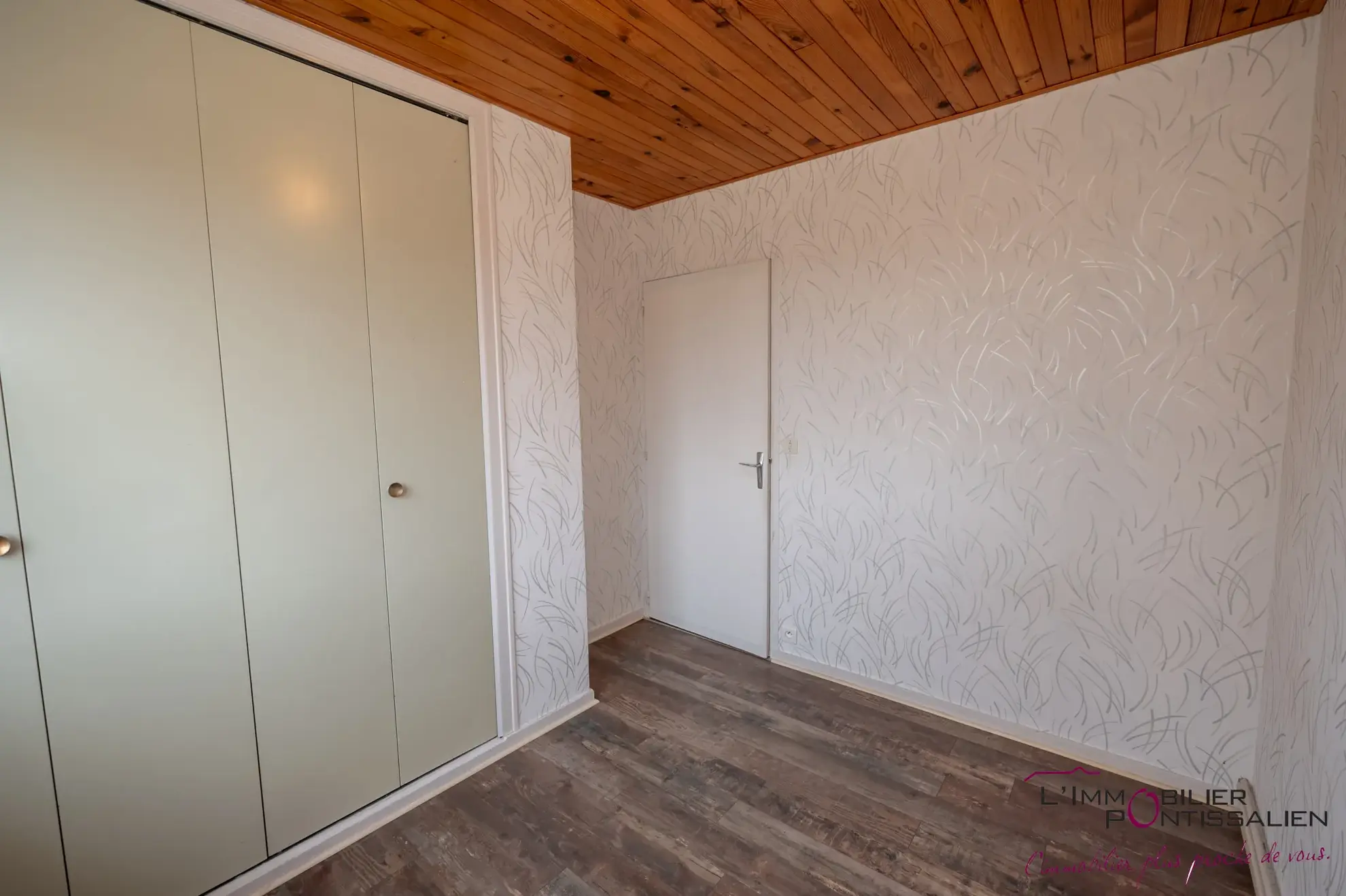 Maison individuelle avec 6 chambres sur 676 m² à Courvières, Franche-Comté 