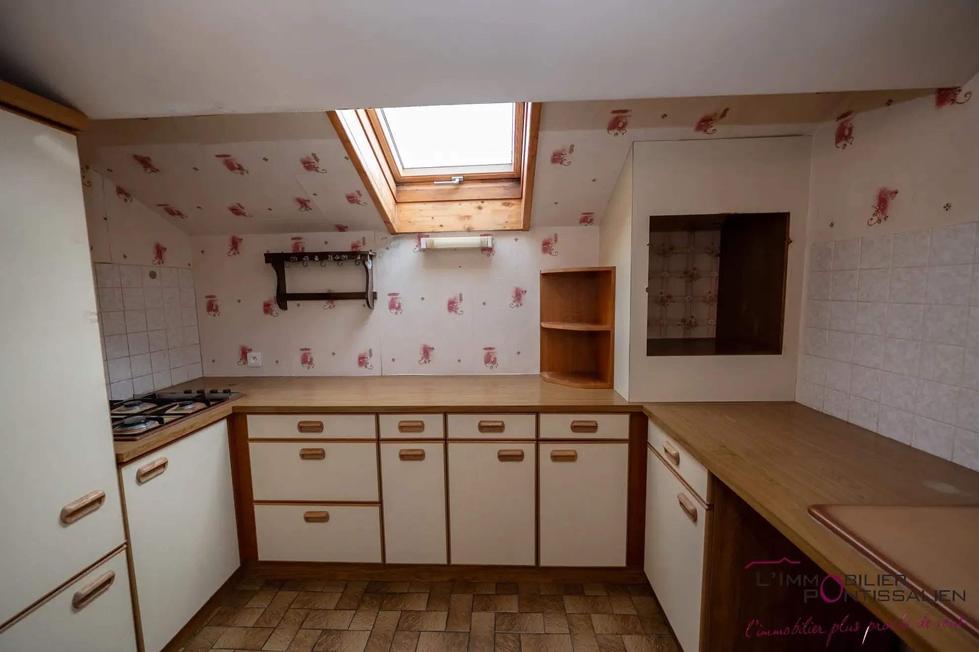 Maison individuelle avec 6 chambres sur 676 m² à Courvières, Franche-Comté 