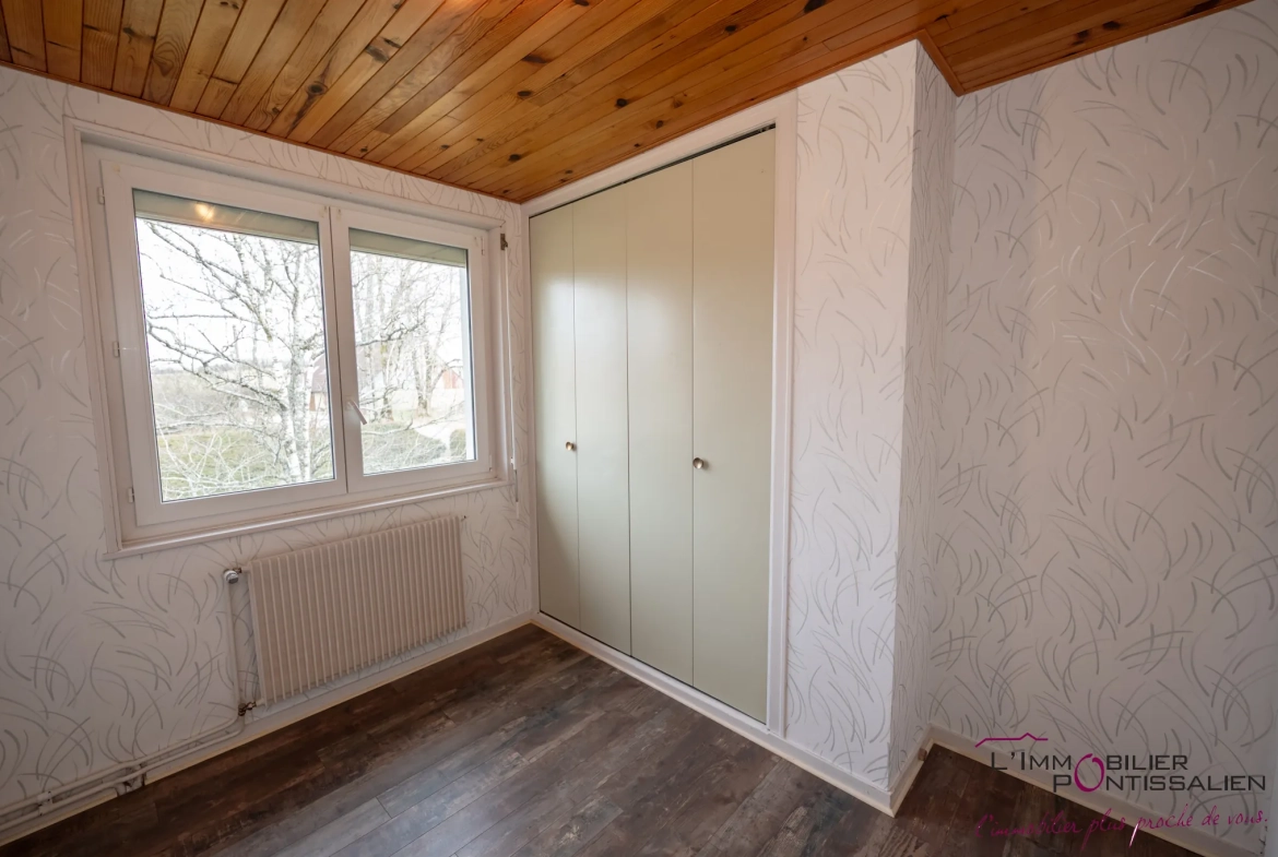 Maison individuelle avec 6 chambres sur 676 m² à Courvières, Franche-Comté 