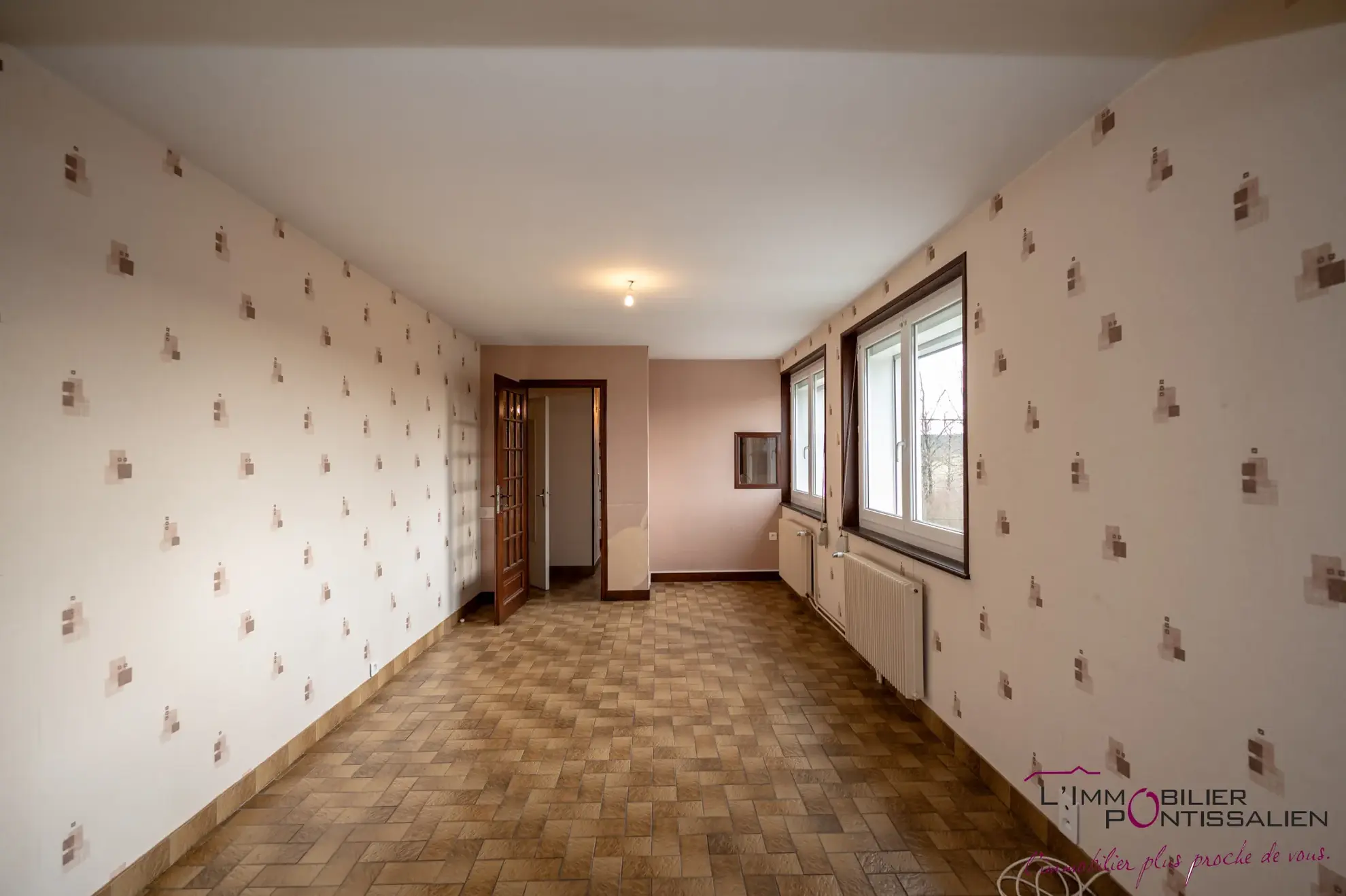 Maison individuelle avec 6 chambres sur 676 m² à Courvières, Franche-Comté 