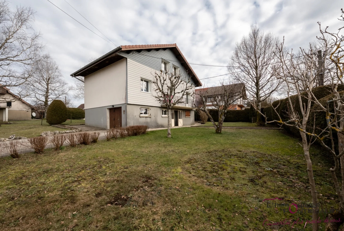 Maison individuelle avec 6 chambres sur 676 m² à Courvières, Franche-Comté 