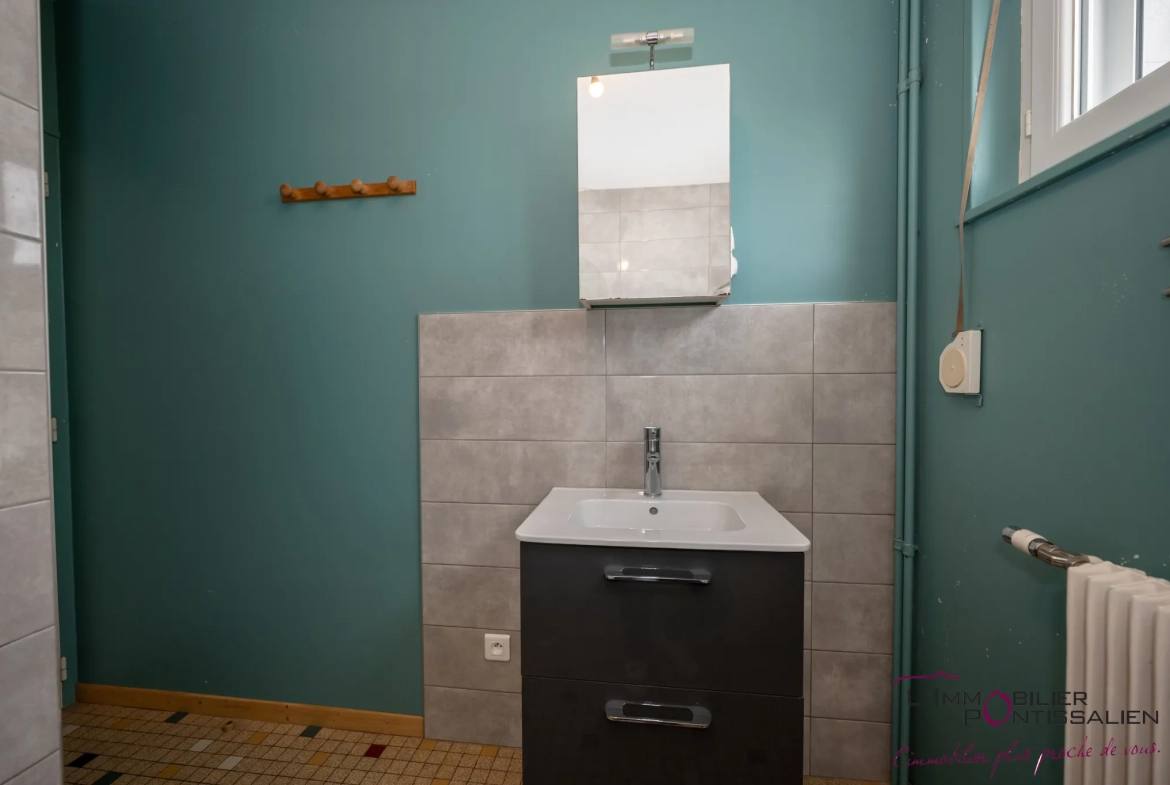Maison individuelle avec 6 chambres sur 676 m² à Courvières, Franche-Comté 