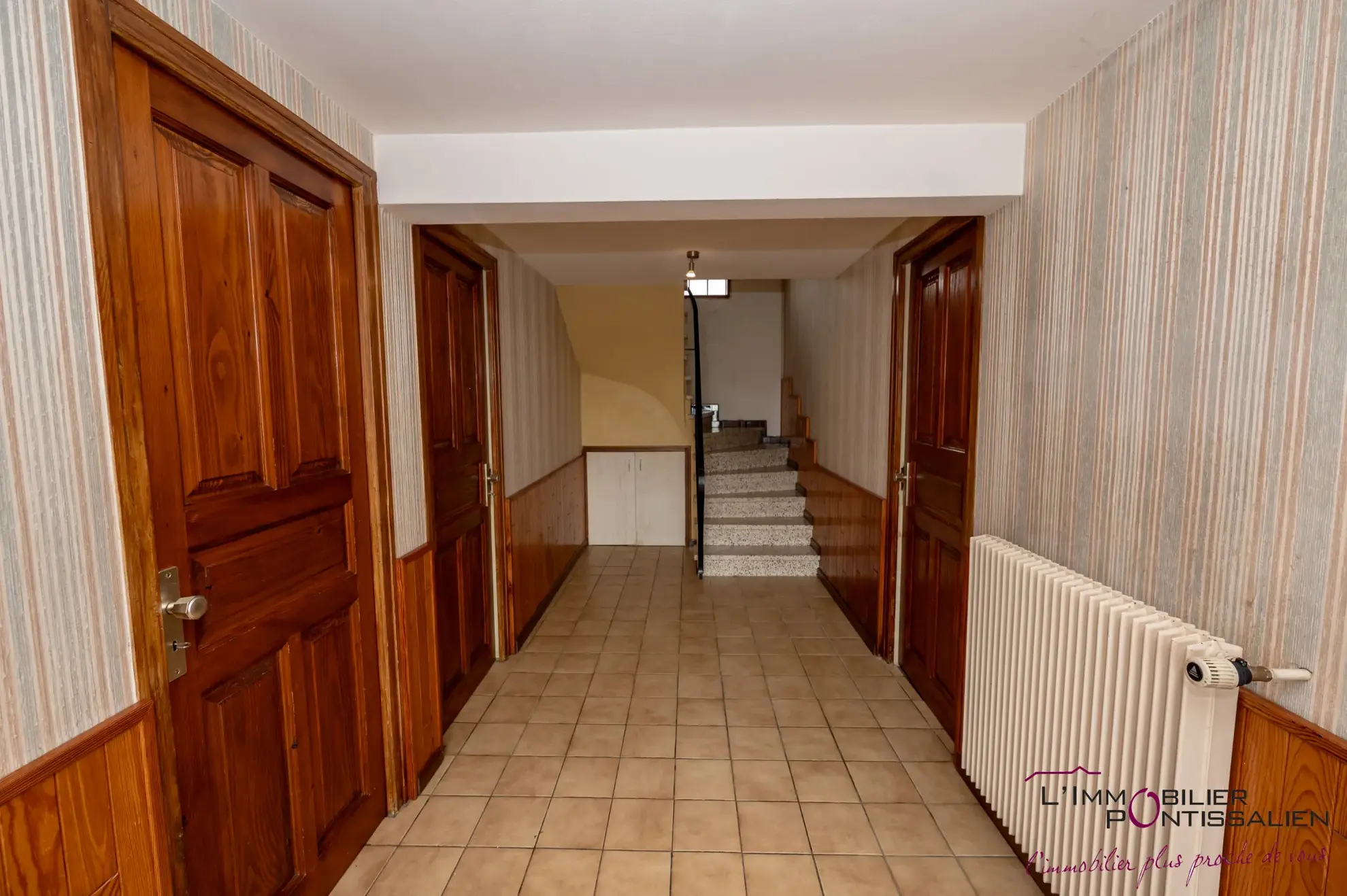 Maison individuelle avec 6 chambres sur 676 m² à Courvières, Franche-Comté 