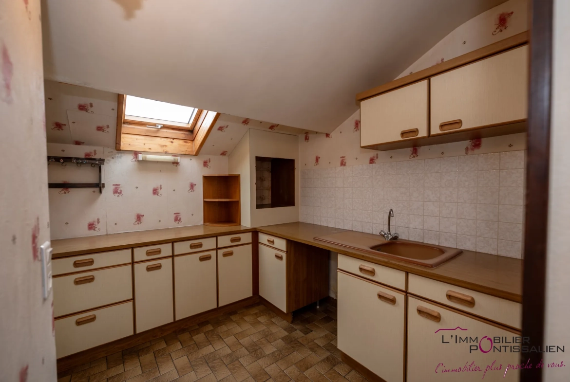 Maison individuelle avec 6 chambres sur 676 m² à Courvières, Franche-Comté 