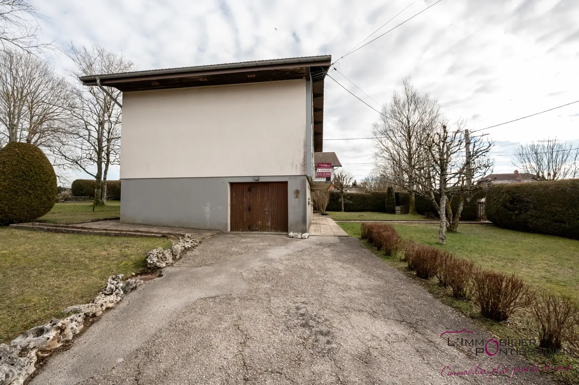 Maison individuelle avec 6 chambres sur 676 m² à Courvières, Franche-Comté 