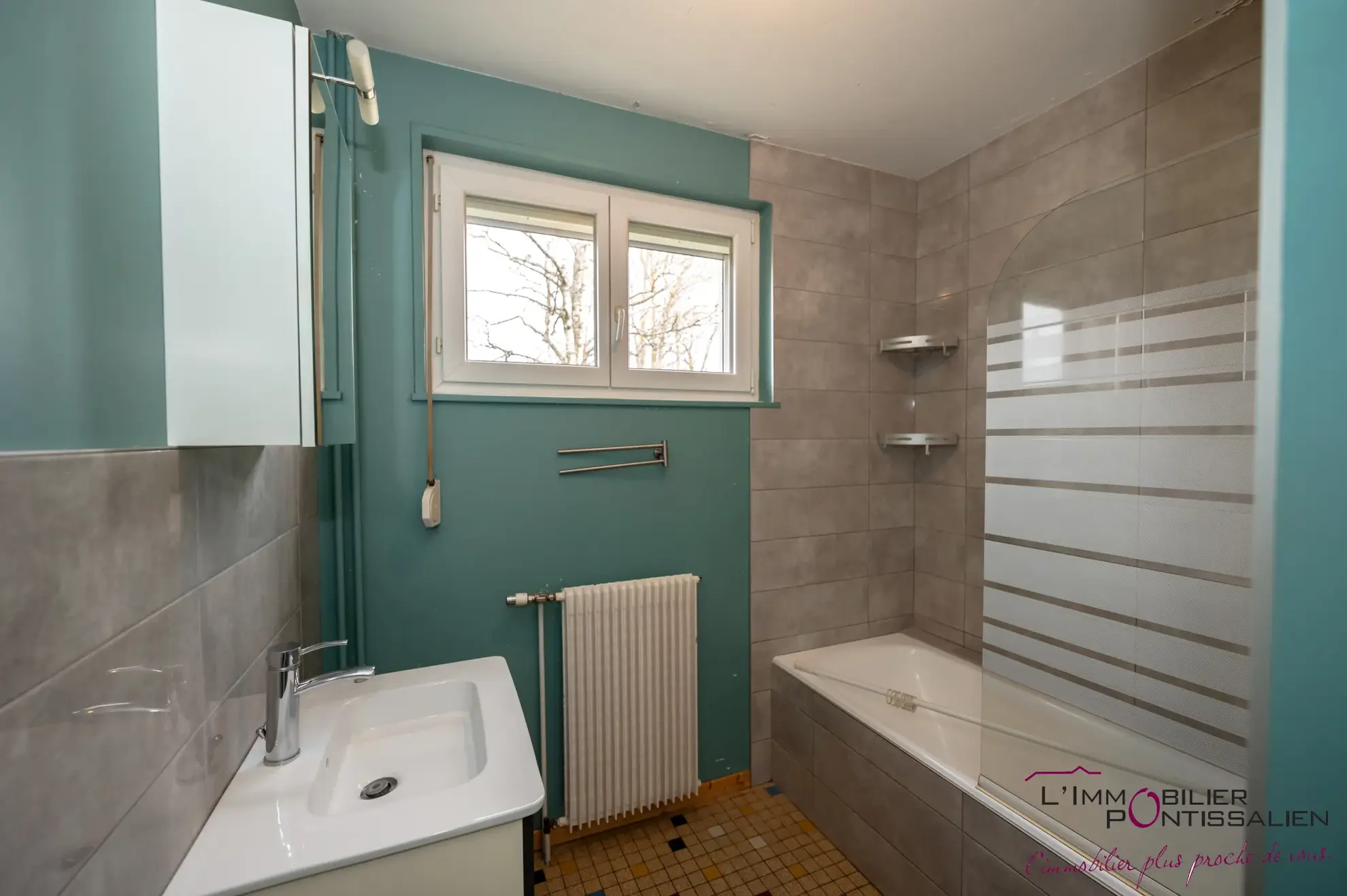 Maison individuelle avec 6 chambres sur 676 m² à Courvières, Franche-Comté 