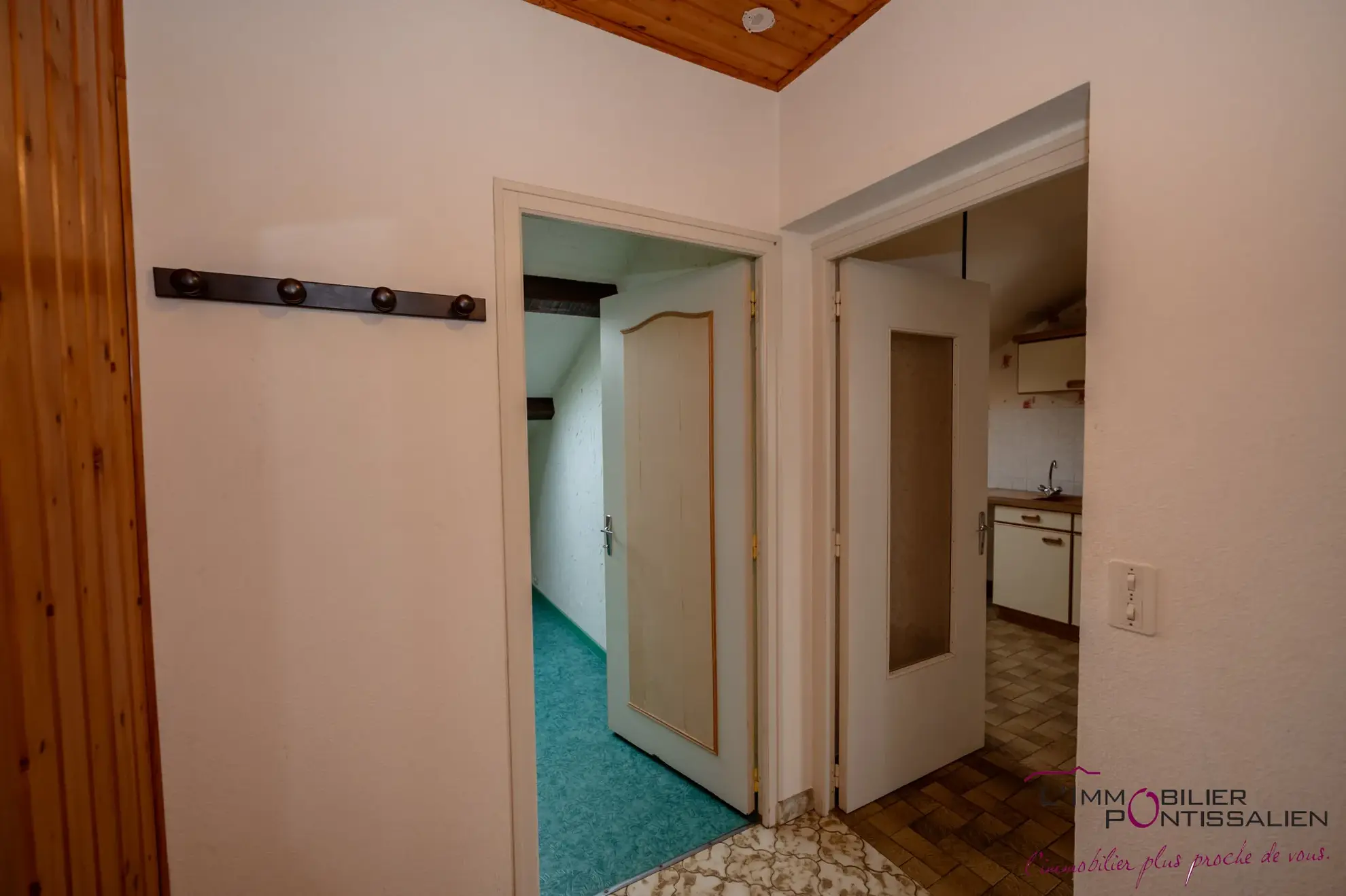 Maison individuelle avec 6 chambres sur 676 m² à Courvières, Franche-Comté 