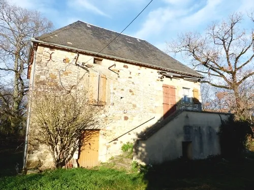 Ferme à restaurer avec fort potentiel à Gourdon (46300) en position dominante 