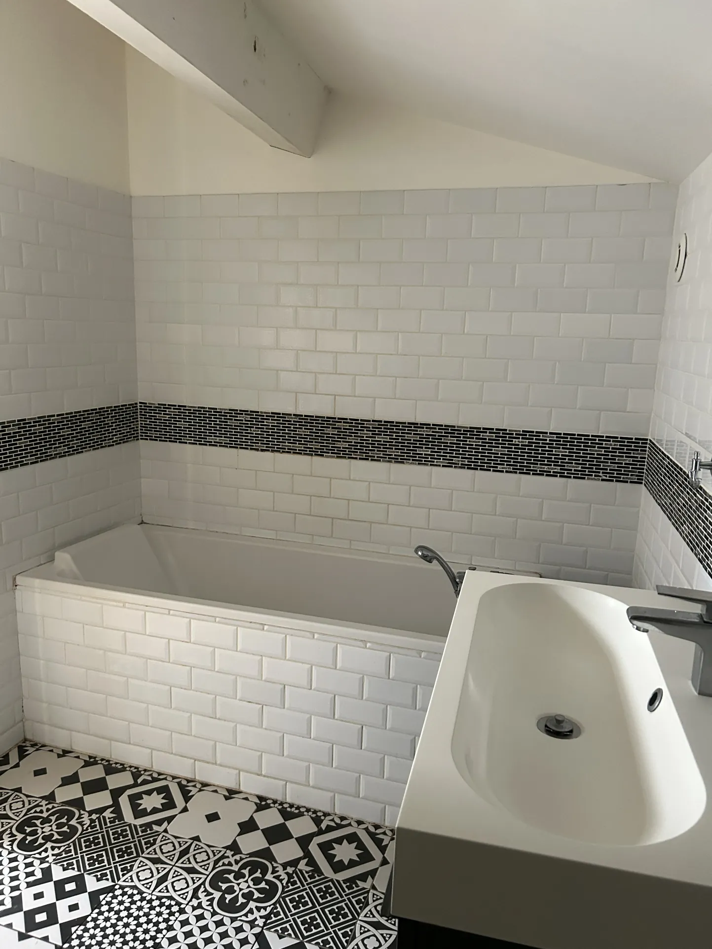 Maison de 95 m² avec jardin à Cudos, proche commodités 
