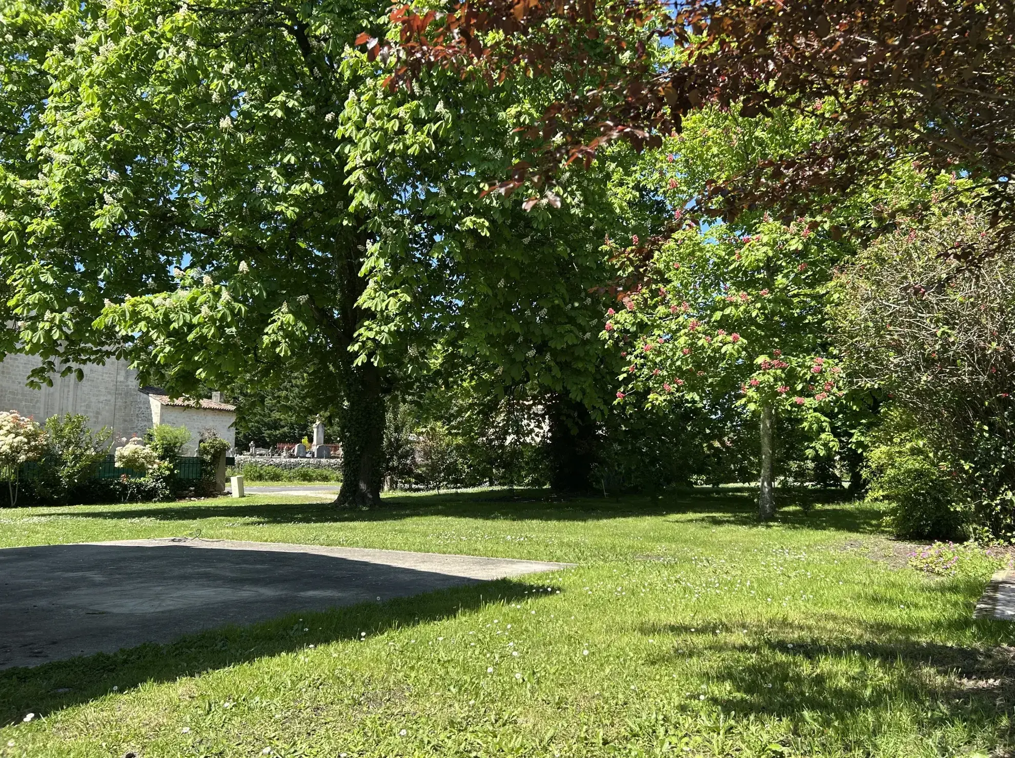 Maison de 95 m² avec jardin à Cudos, proche commodités 