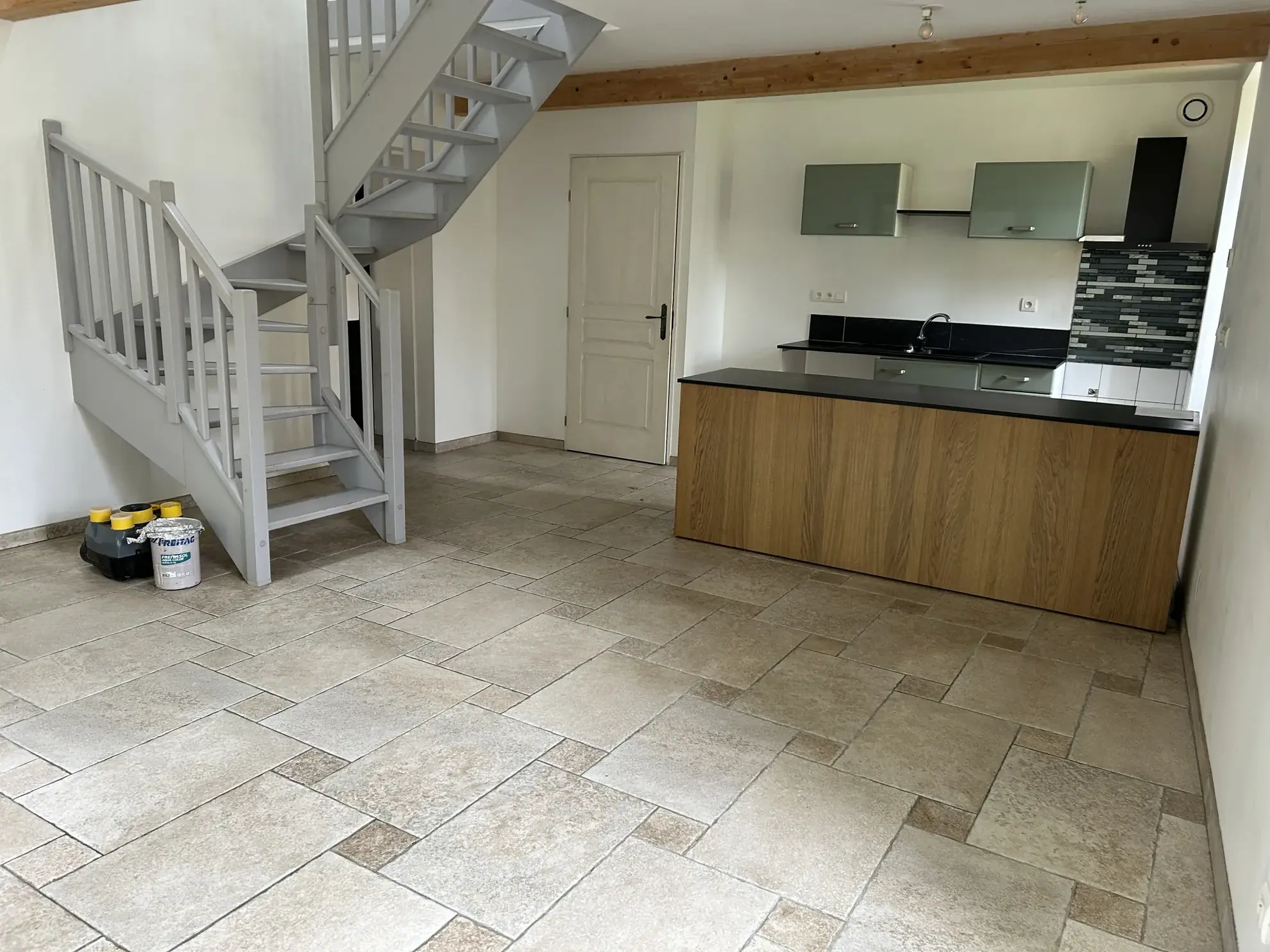 Maison de 95 m² avec jardin à Cudos, proche commodités 