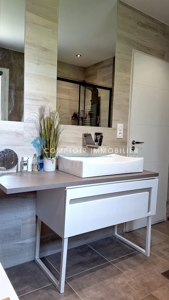 Charmante maison moderne de 86 m² avec jardin à Uchaud, proche commodités 