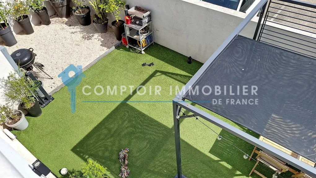 Charmante maison moderne de 86 m² avec jardin à Uchaud, proche commodités 