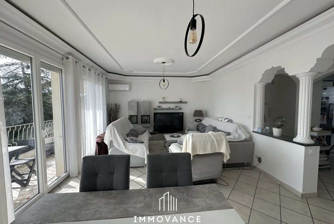 Appartement lumineux rénové avec terrasse à Montpellier Alco/Celleneuve 