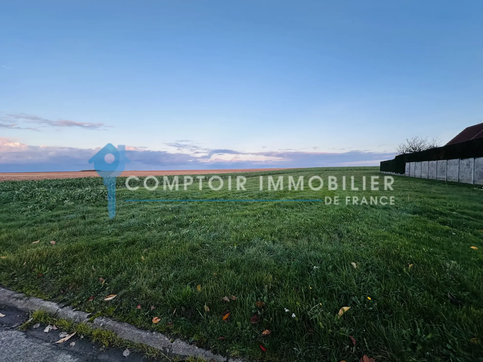 Terrain à bâtir de 648 m² à Dammarie, environnement calme et vue dégagée 