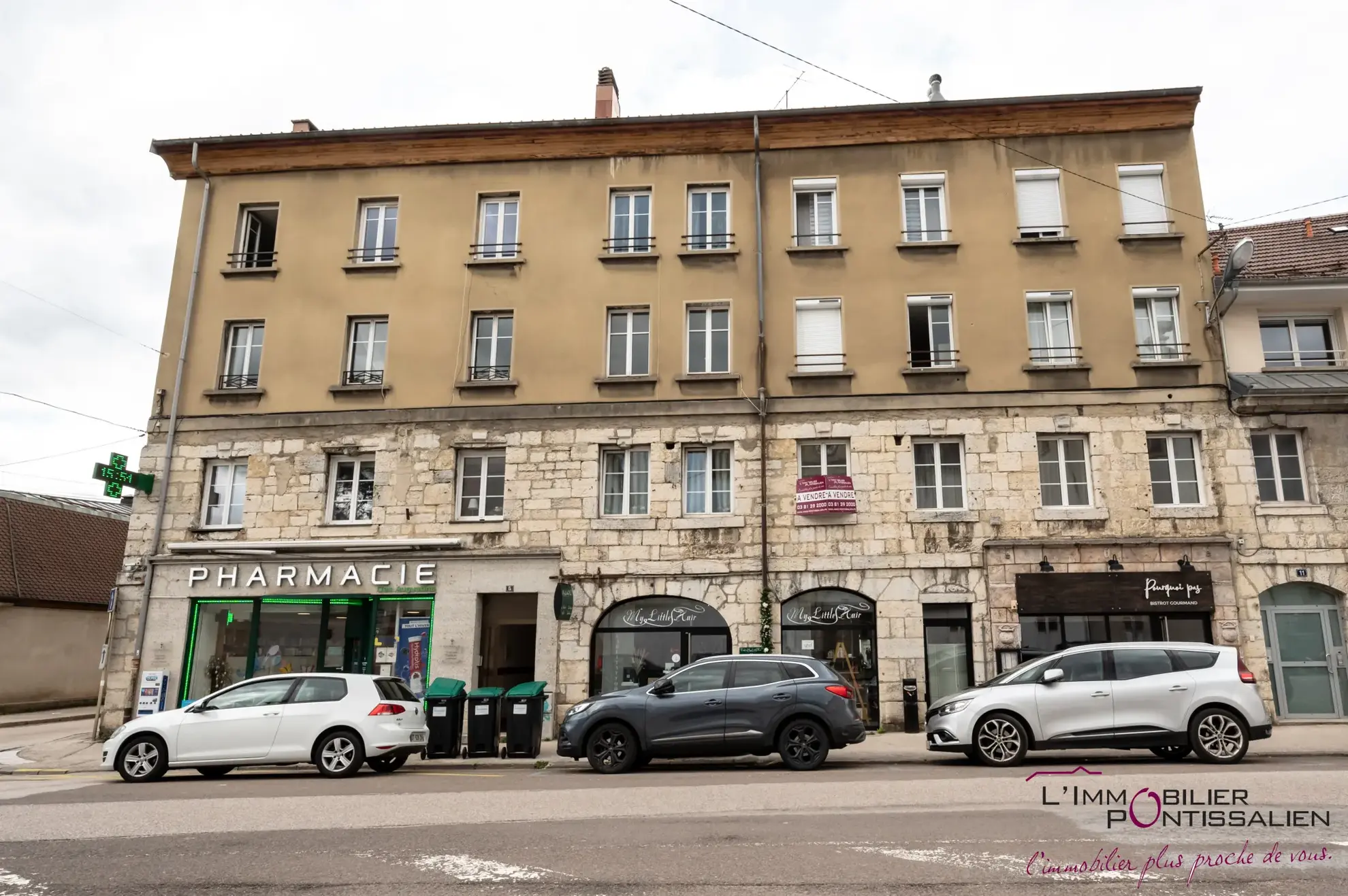 Appartement 4 pièces à Pontarlier proche hôpital avec cave et hauteurs sous plafond 