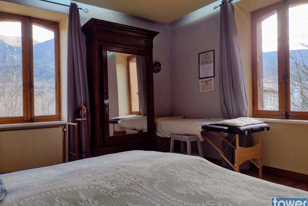 Maison de village à vendre à Arles-sur-Tech avec terrasse et potentiel locatif 