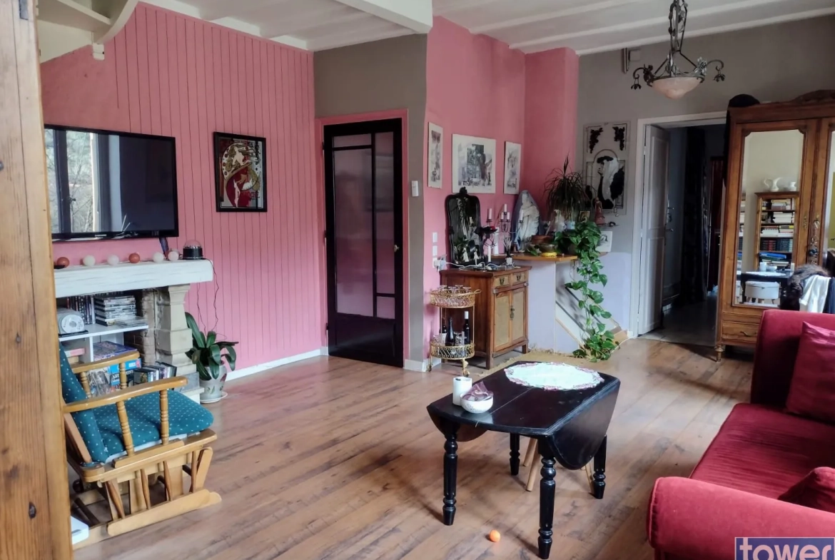Maison de village à vendre à Arles-sur-Tech avec terrasse et potentiel locatif 