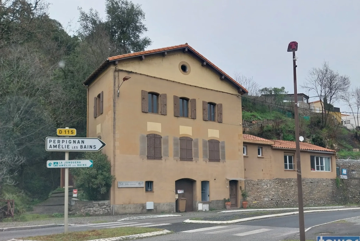 Maison de village à vendre à Arles-sur-Tech avec terrasse et potentiel locatif 
