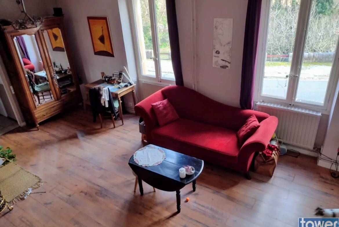 Maison de village à vendre à Arles-sur-Tech avec terrasse et potentiel locatif 