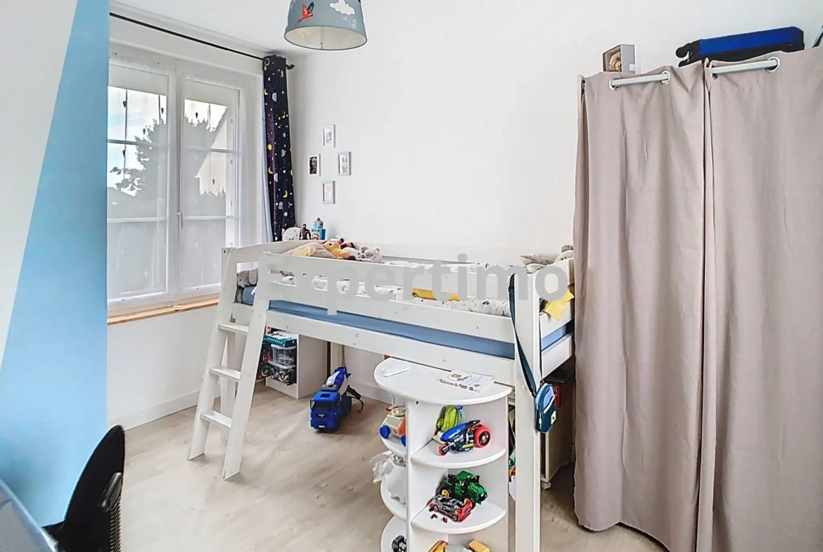 Maison rénovée de plain-pied avec jardin à Hottot-les-Bagues 