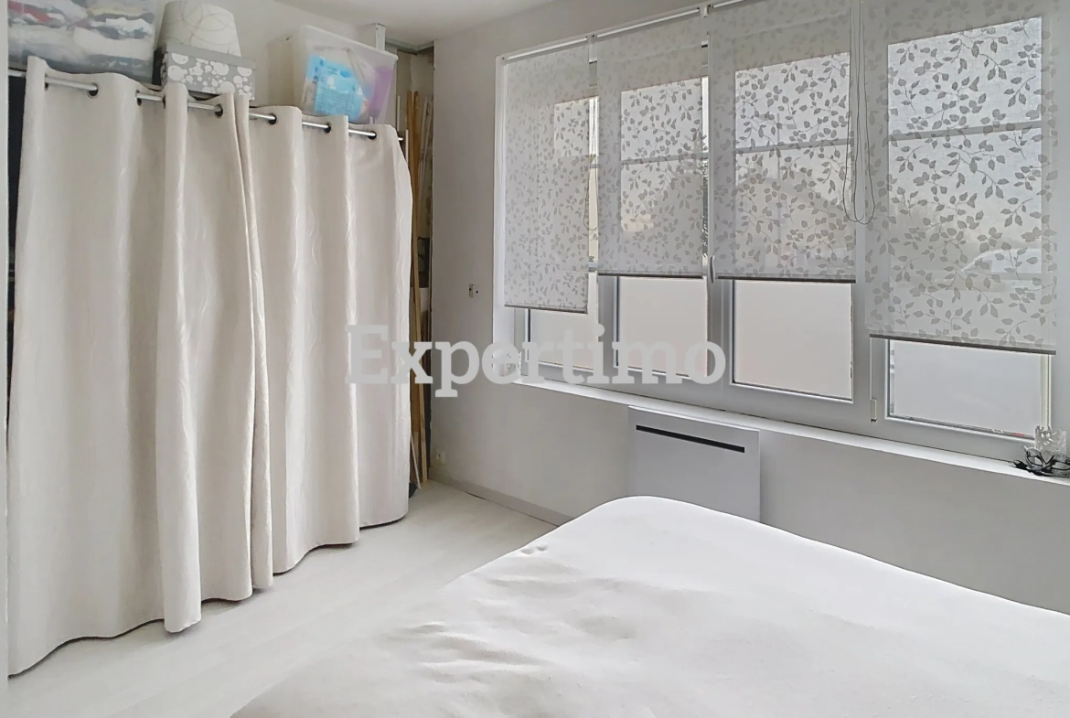 Maison rénovée de plain-pied avec jardin à Hottot-les-Bagues 