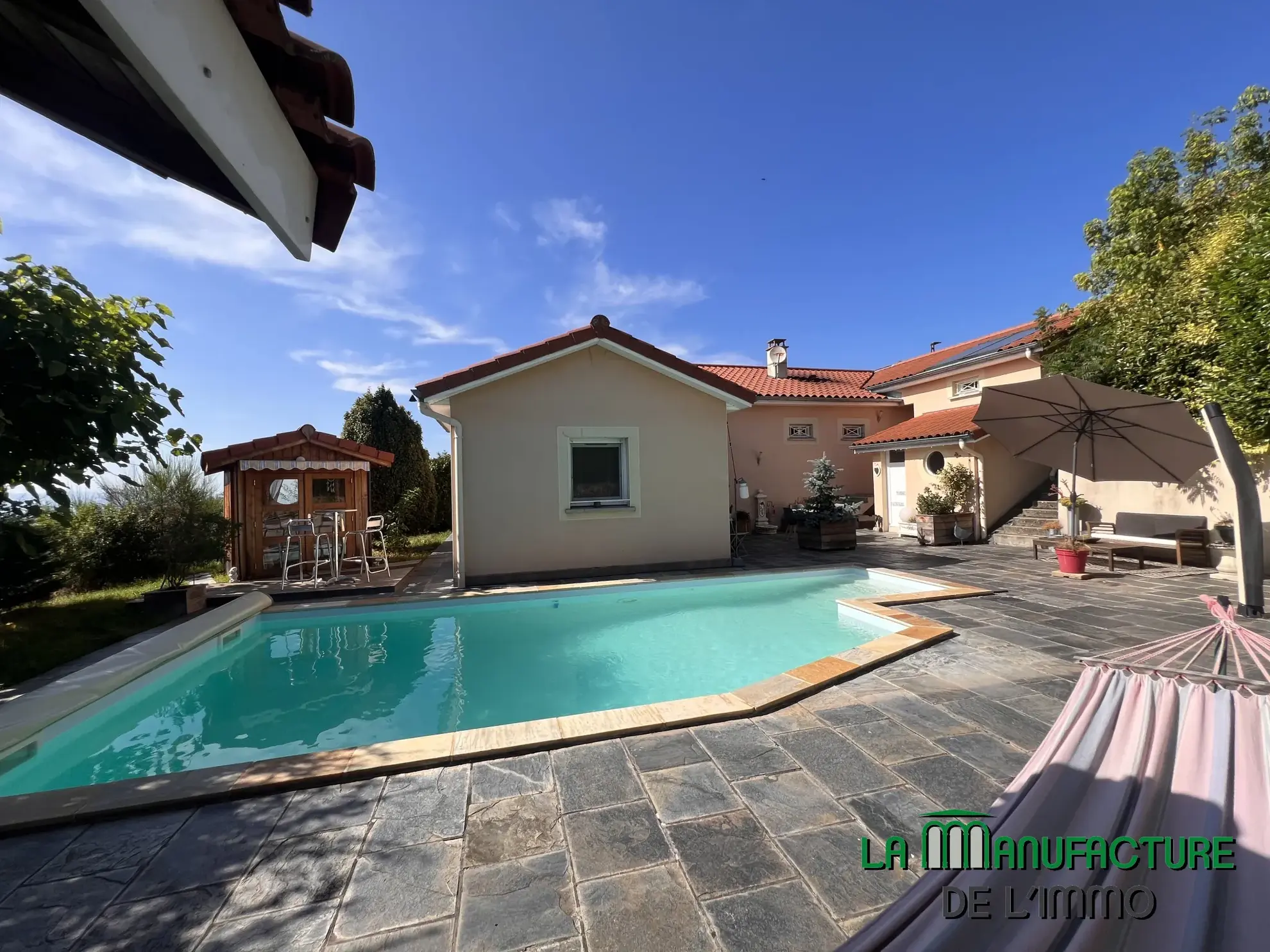 Villa 4 chambres avec piscine, garage, et chalet en bois à Fontanes, Loire 