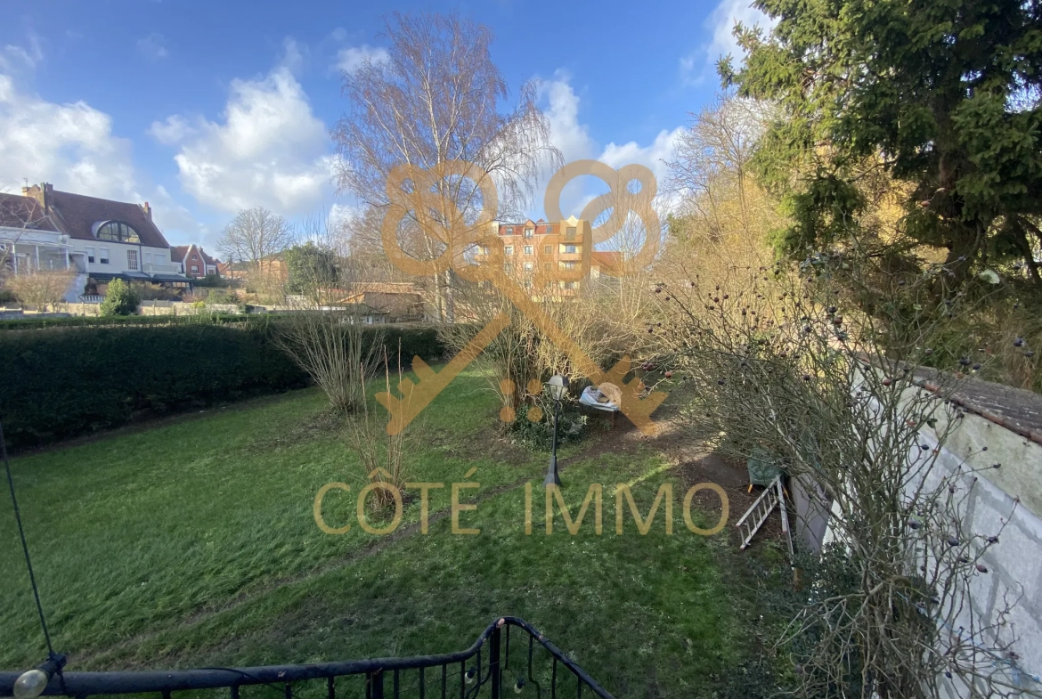 Maison d'architecte avec jardin à Henin-Beaumont – 3 chambres, modernité et calme 