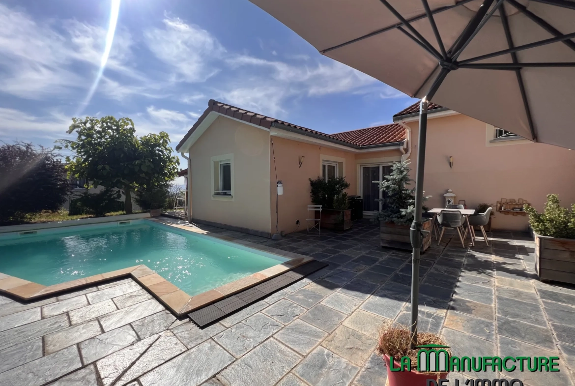 Villa 4 chambres avec piscine, garage, et chalet en bois à Fontanes, Loire 