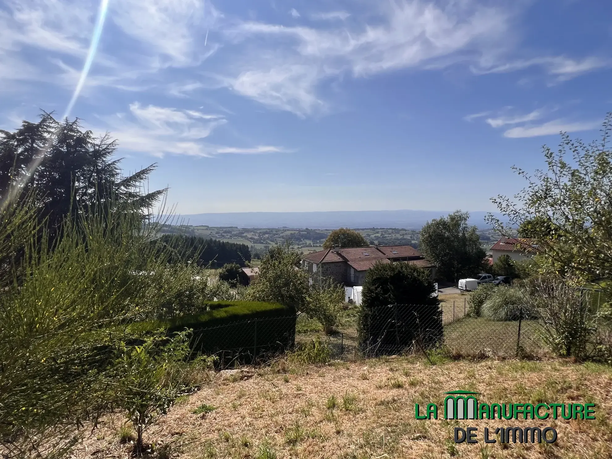 Villa 4 chambres avec piscine, garage, et chalet en bois à Fontanes, Loire 