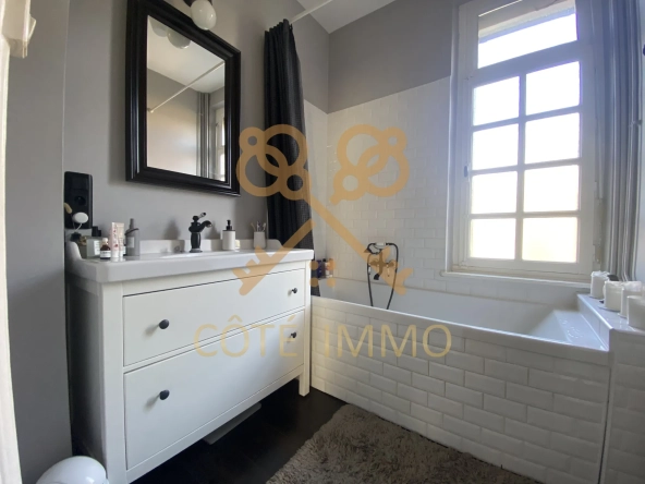 Maison d'architecte avec jardin à Henin-Beaumont – 3 chambres, modernité et calme 