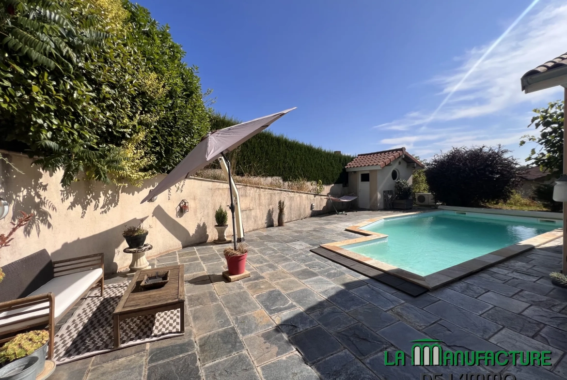 Villa 4 chambres avec piscine, garage, et chalet en bois à Fontanes, Loire 