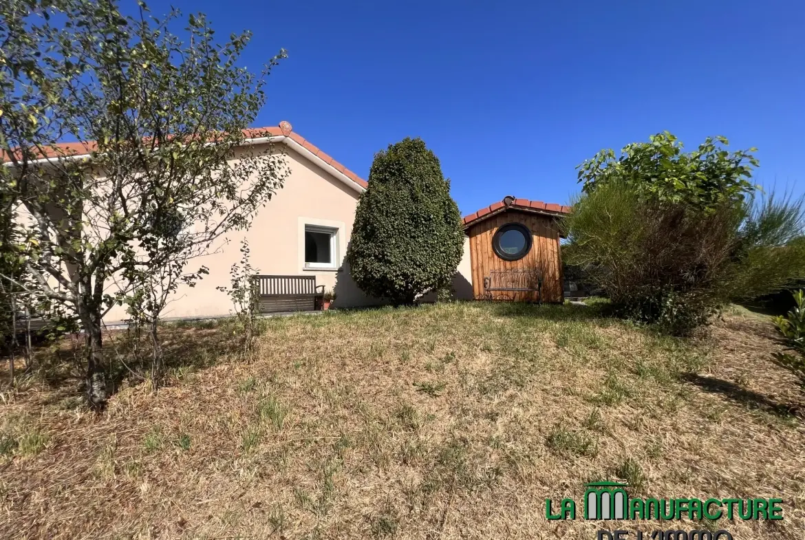 Villa 4 chambres avec piscine, garage, et chalet en bois à Fontanes, Loire 