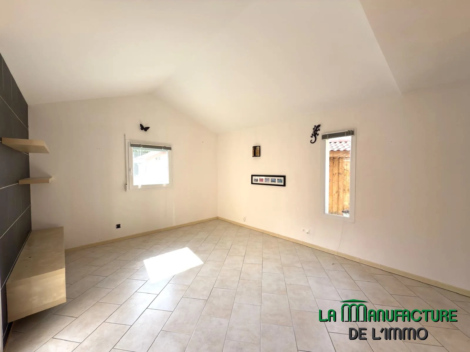 Villa 4 chambres avec piscine, garage, et chalet en bois à Fontanes, Loire 