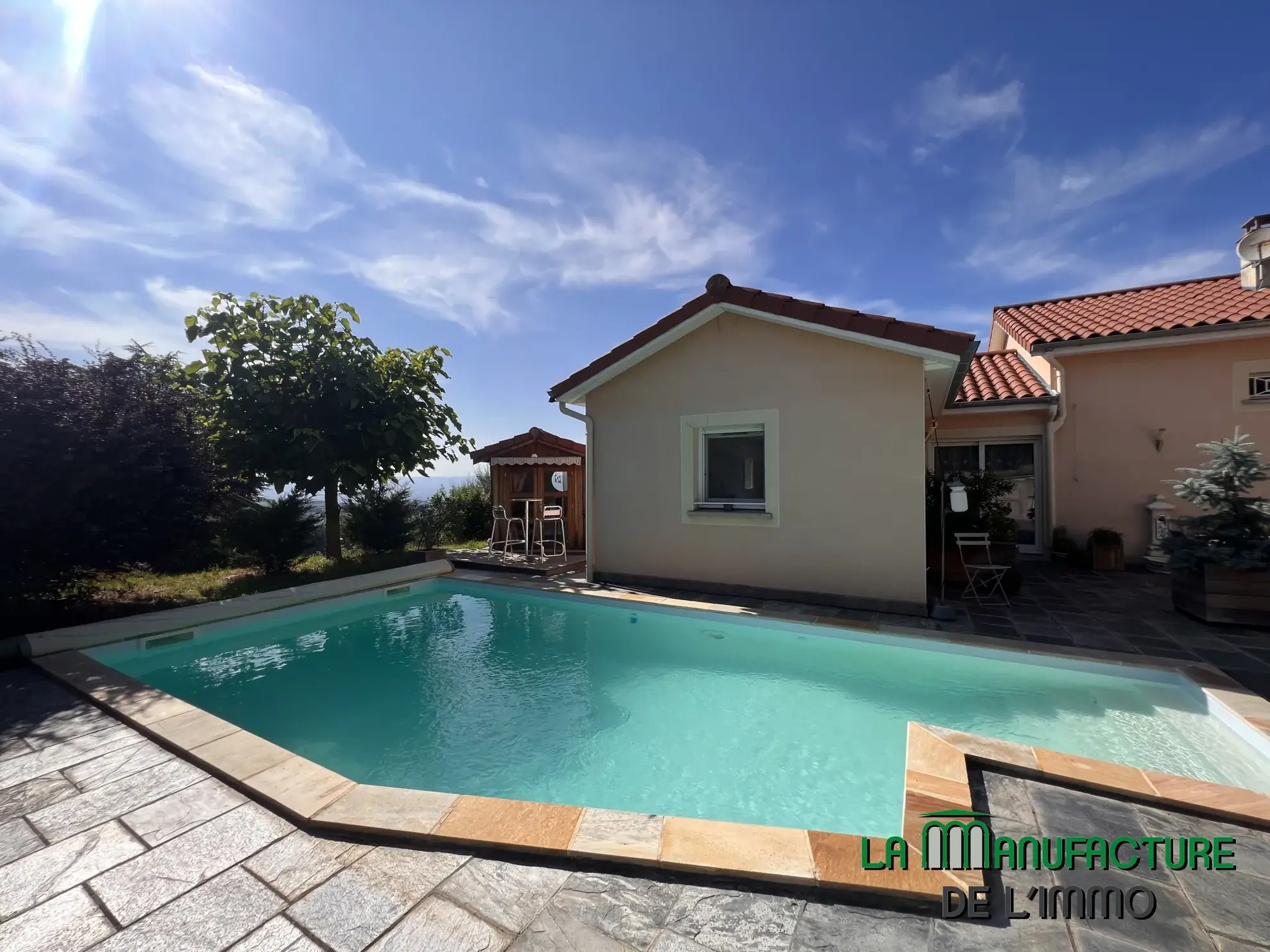 Villa 4 chambres avec piscine, garage, et chalet en bois à Fontanes, Loire 