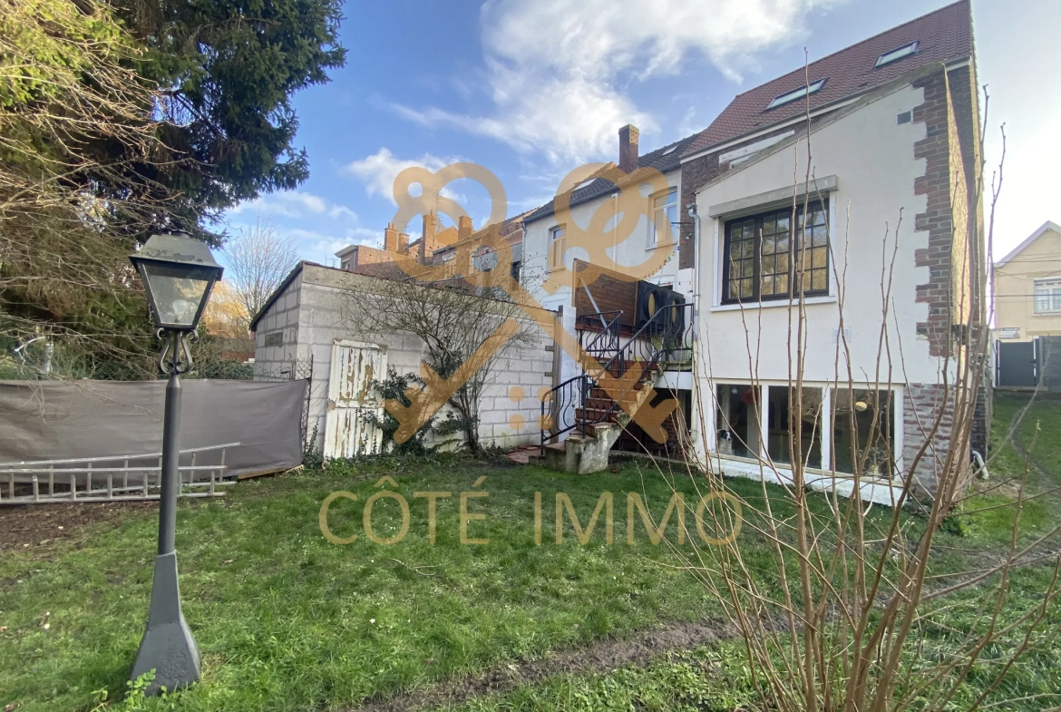 Maison d'architecte avec jardin à Henin-Beaumont – 3 chambres, modernité et calme 