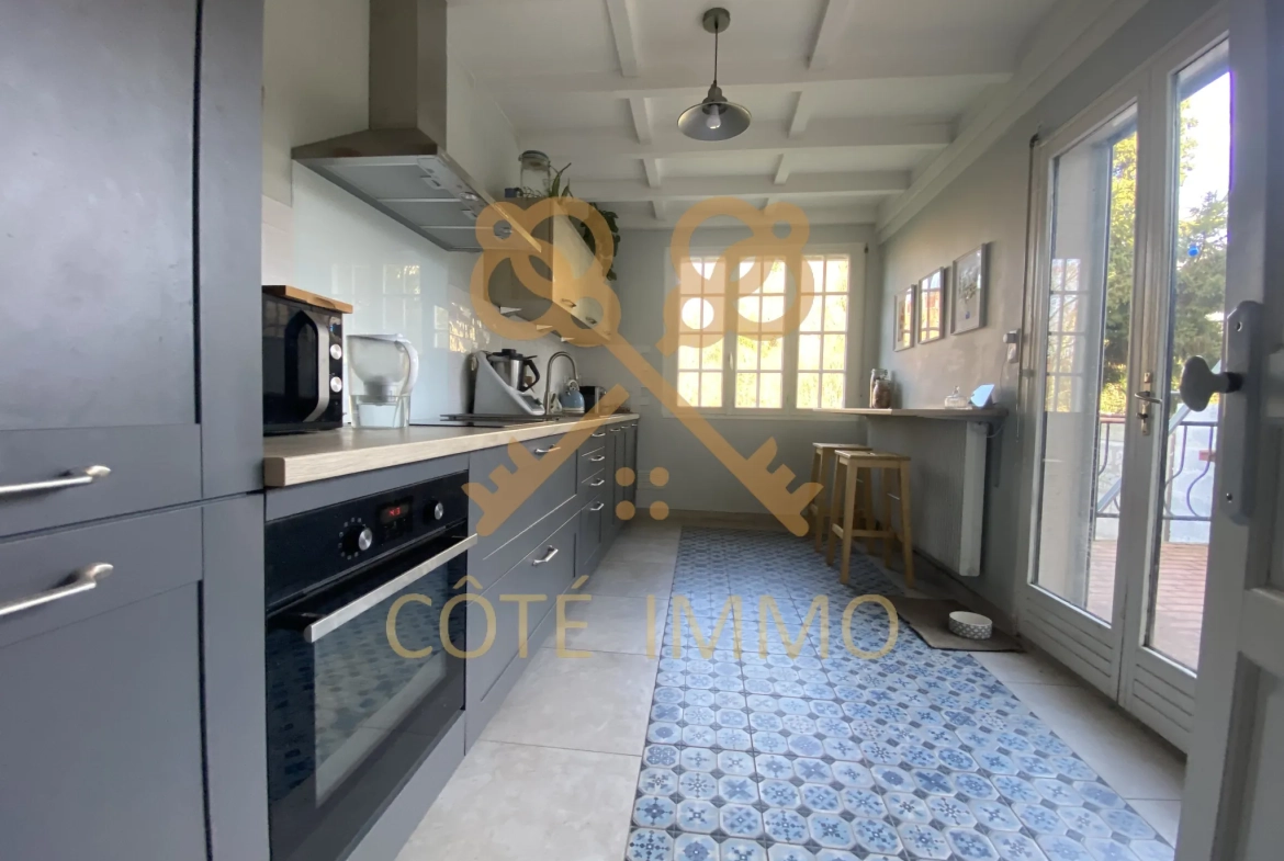 Maison d'architecte avec jardin à Henin-Beaumont – 3 chambres, modernité et calme 