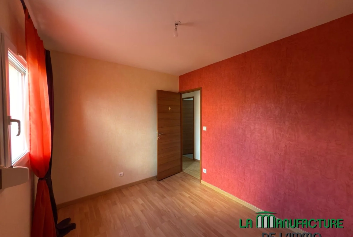 Villa 4 chambres avec piscine, garage, et chalet en bois à Fontanes, Loire 