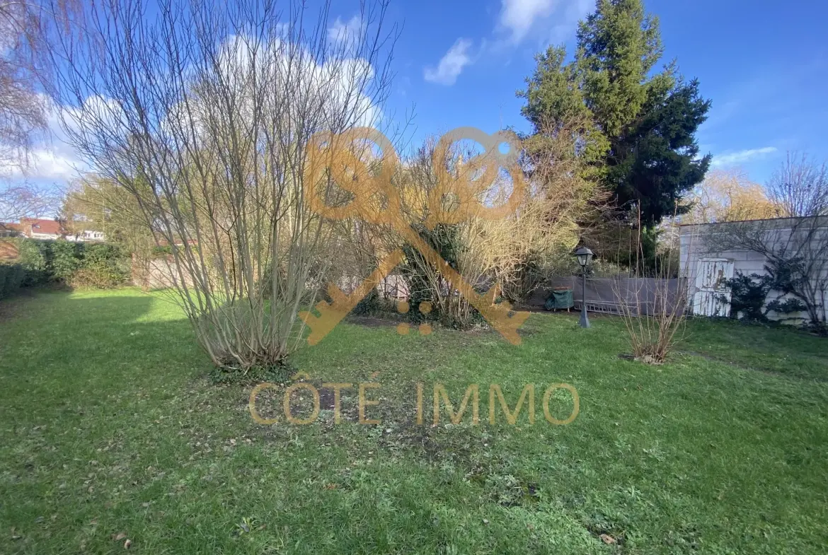 Maison d'architecte avec jardin à Henin-Beaumont – 3 chambres, modernité et calme 