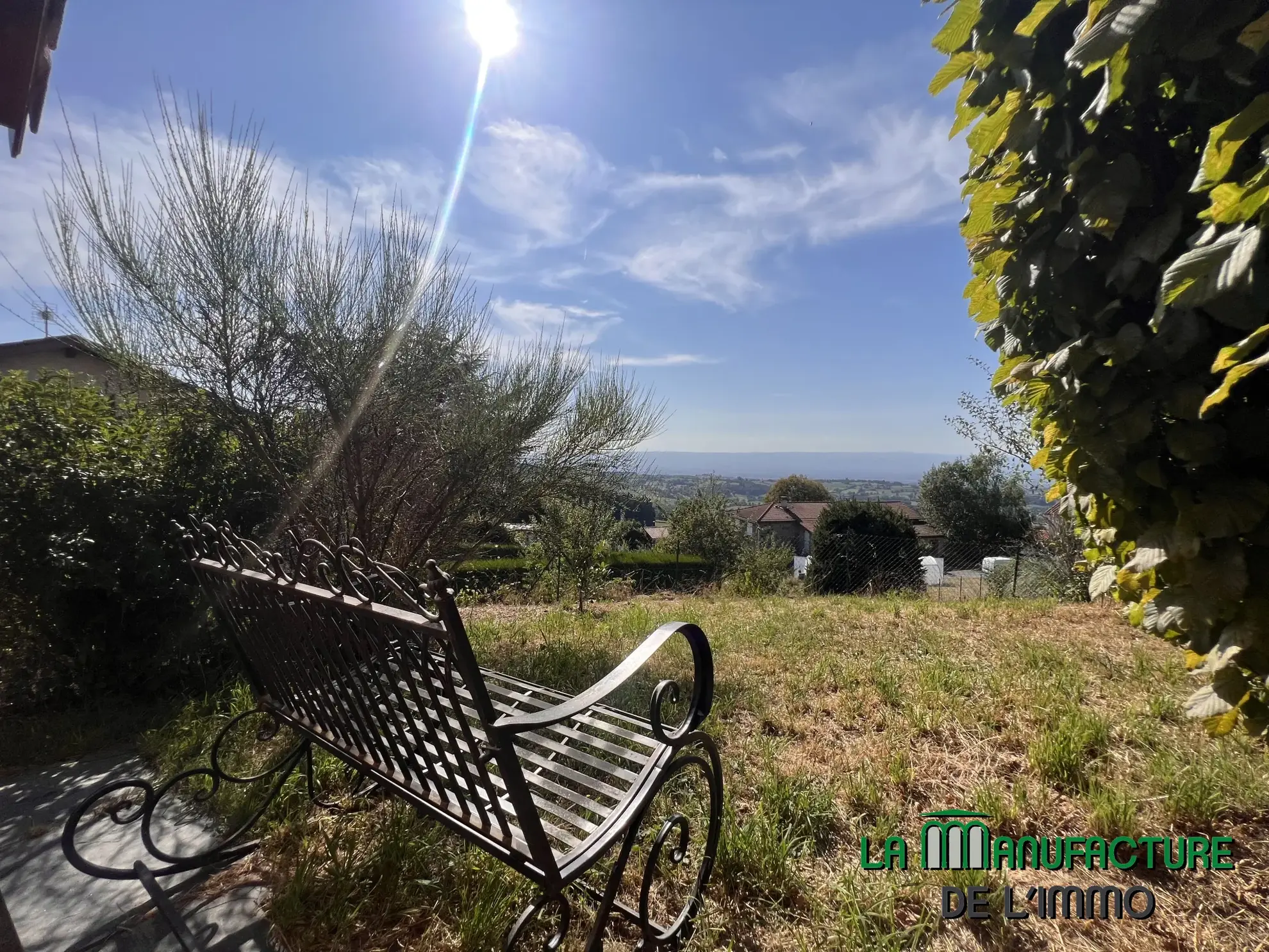 Villa 4 chambres avec piscine, garage, et chalet en bois à Fontanes, Loire 