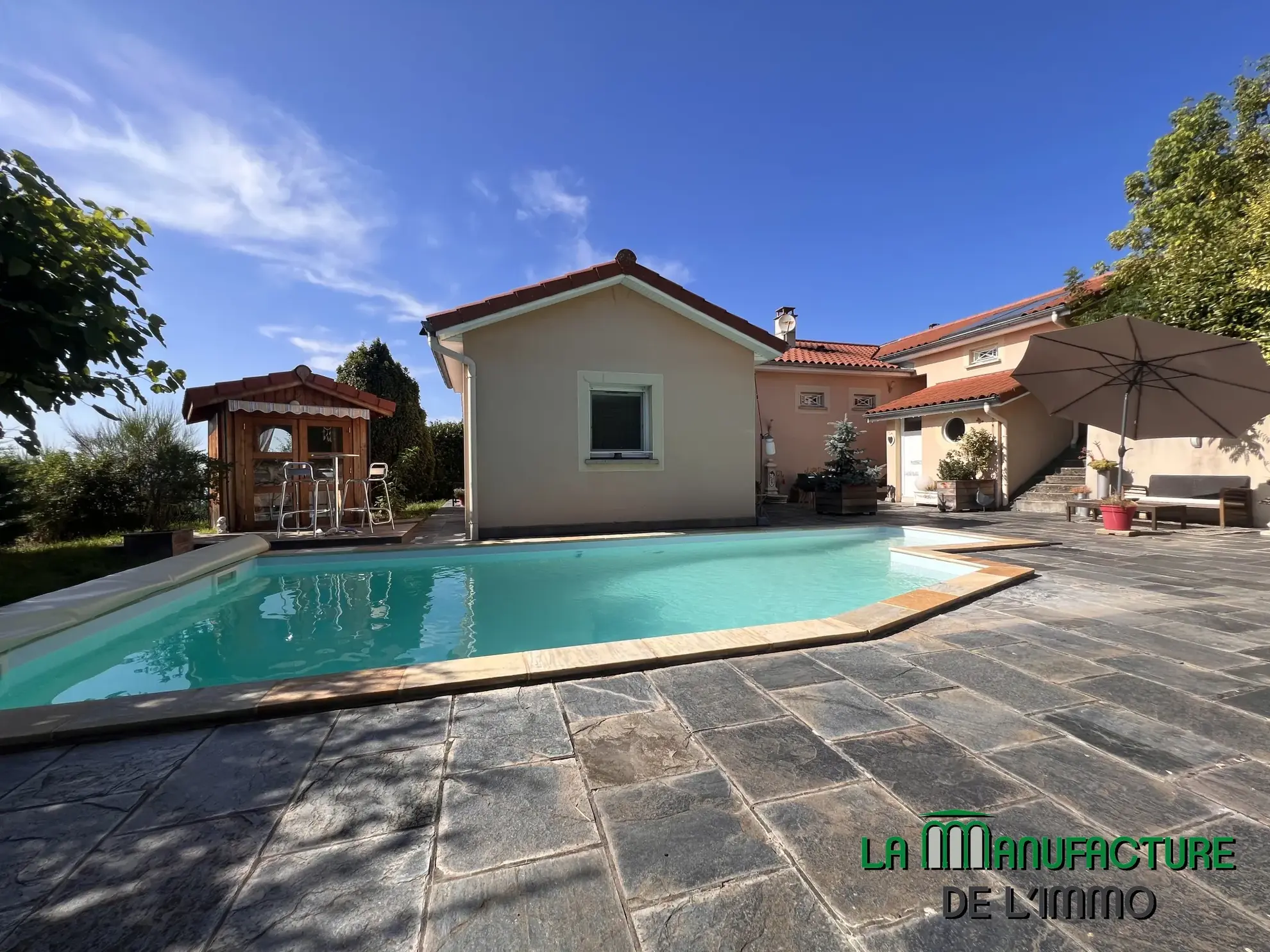 Villa 4 chambres avec piscine, garage, et chalet en bois à Fontanes, Loire 